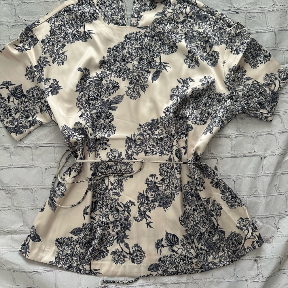 H&M Floral Print Tie-Waist Blouse in Cream and Black